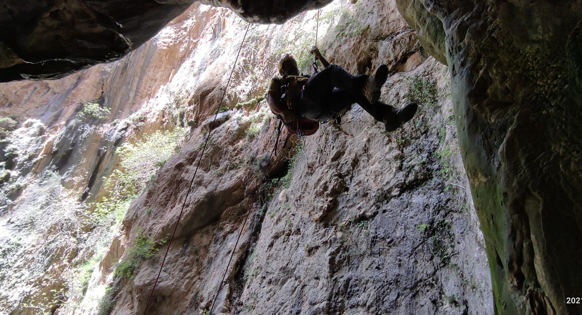 CANYONING AND ESCAPE IN ACTION
