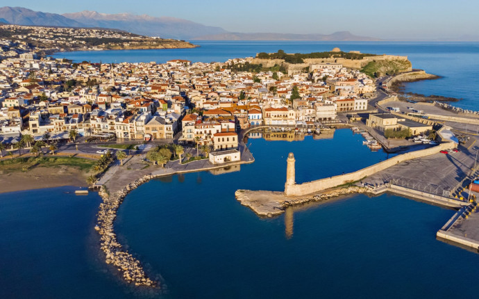 Que faire à Réthymnon : histoire, plages et gastronomie